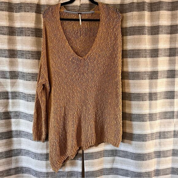 Free People Tan Assymetrical Hem Open Knit Sweater Size Small - Picture 1 of 6